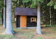 Vaikų siautulys vaiduoklio šešėlyje, kryžius, „padėjęs“ išvežti Būgas, motinos maldų neišgelbėtas sūnus ir pražuvęs Piligrimo kapas