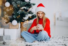 Kalėdų Senelis atnešė vaikui pirmąjį telefoną: kaip jį tinkamai paruošti?