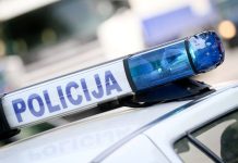 Girto vyro vairuojamas BMW rėžėsi į greitosios medicinos pagalbos automobilį
