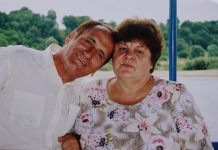 Tremtinio duona ant putotų žąslų, šimtakilometriniai paršeliai ir lietuviškų obuolių kvapą sulaikanti uždanga