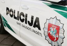Skaudi nelaimė Tauragnuose: nuo stogo nukrito ir žuvo žmogus