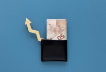 Finansų ekspertas: „Jei per metus gynybos obligacijoms pavyks surinkti bent vienu euru daugiau nei anksčiau surinkdavo Valstybės taupymo lakštai (VTL), jau bus reikšmingas pasiekimas“