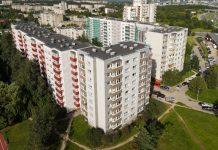 Pernai metų renovacijos rezultatai džiugina: mažesnėmis šildymo sąskaitomis ir patogesne aplinka Utenoje džiaugiasi 251 buto gyventojai