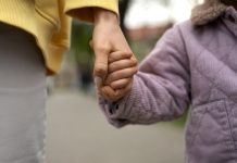 Naująja vaiko priežiūros išmoka pasinaudojo kelios šeimos