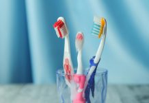 Ne tik dantų šepetėlis: dažniausios klaidos plastiko konteineriuose