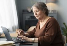 Nemokami kursai gyventojams: moko naudotis valstybės elektroninėmis paslaugomis ir apsaugoti savo duomenis