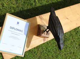 Visata sudėliojo permainingą šventę Juknėnuose – A. Miškinio premija įteikta be pačios laureatės