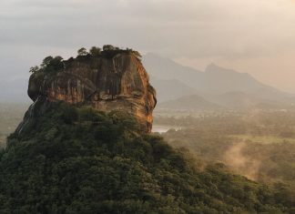 Kodėl Šri Lanka vadinama Indijos vandenyno perlu?