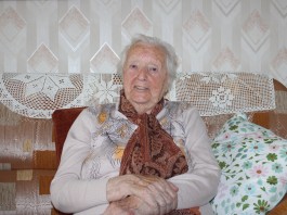 Sunkių darbų užgrūdinta šimtametė spinduliuoja gyvenimo patirtimi