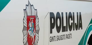 Smėlio gatvėje neblaivi moteris mosavo peiliu: sužalotas vyras