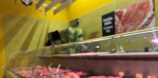 „Maximoje“ – iki 25 proc. dar mažesnės įprastos šviežios sveriamos kiaulienos kainos