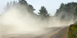 Gera žinia gyvenantiems prie žvyrkelių: mažinamas dulkėtumas