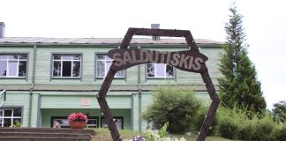 Saldutiškio kraštiečių šventę nuspalvino žydra, balta ir mėlyna spalvos