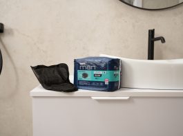 Juoda spalva, kuri keičia pasitikėjimą: kodėl vis daugiau vyrų renkasi diskretiškus tamsios spalvos įklotus