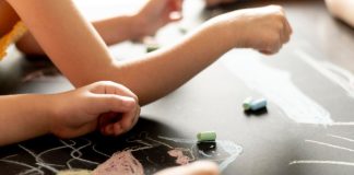 Popamokinis vaikų užimtumas: ką renkasi vaikai ir kiek tai kainuoja tėvams?